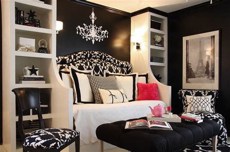 black and white bedroom chanel no 5|21 Beautiful Black and White Bedroom Ideas .